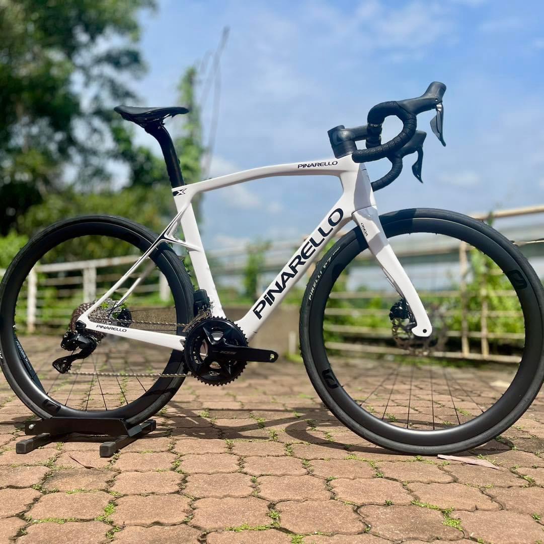 PINARELLO X5 SHIMANO 105 DI2