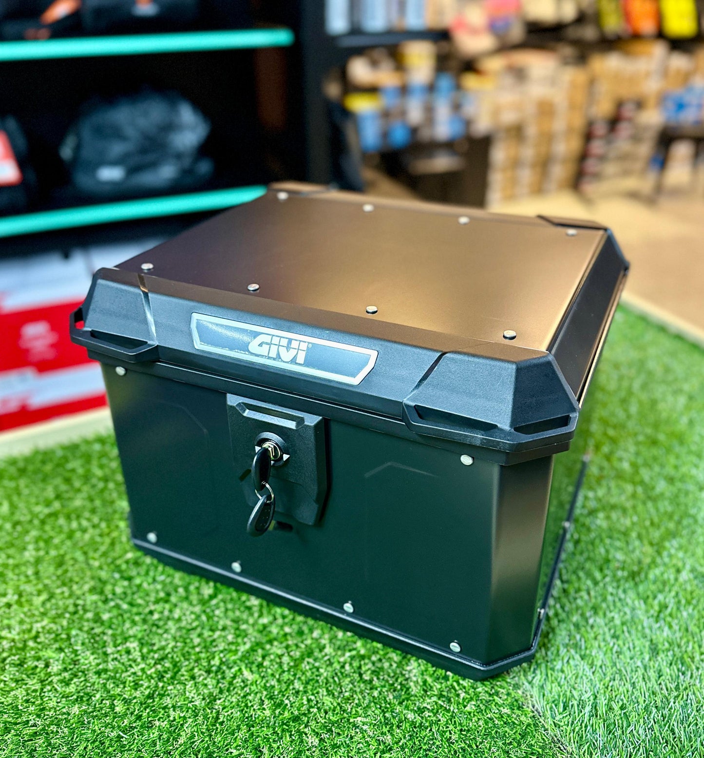 GIVI MATTERHORN ALUMINIUM TOPCASE 47LTR W/O PLATE - MTN47A/MTN47B