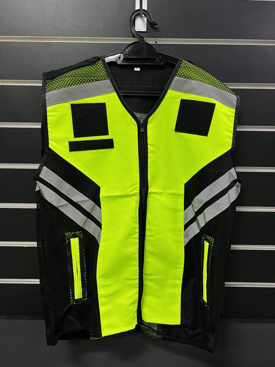 REFLECTIVE SAFETY VEST