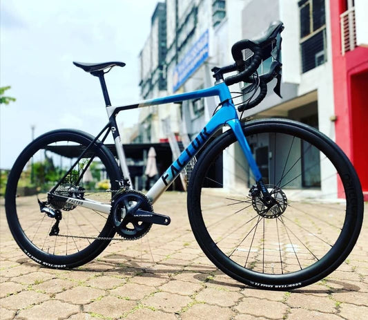 Factor 02 Disc Road Bike - Miami Blue